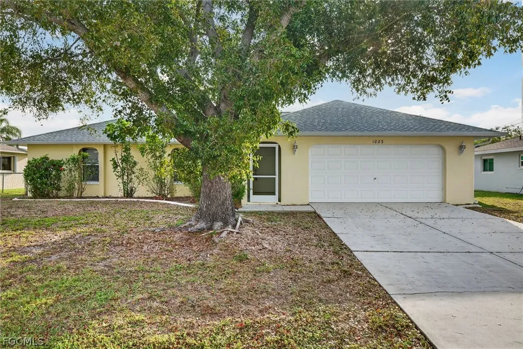 1023 SE 18th Avenue Cape Coral FL 33990