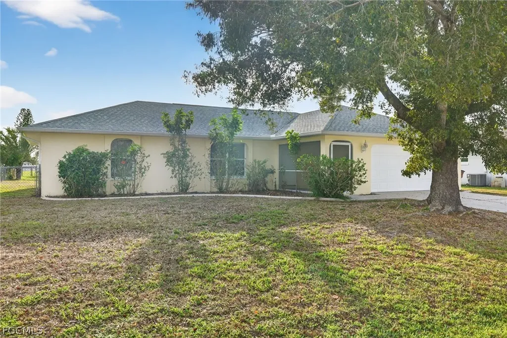 1023 SE 18th Avenue Cape Coral FL 33990