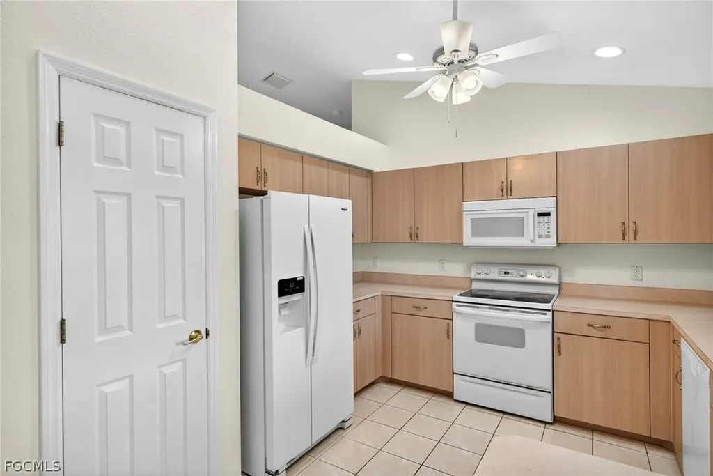 1023 SE 18th Avenue Cape Coral FL 33990