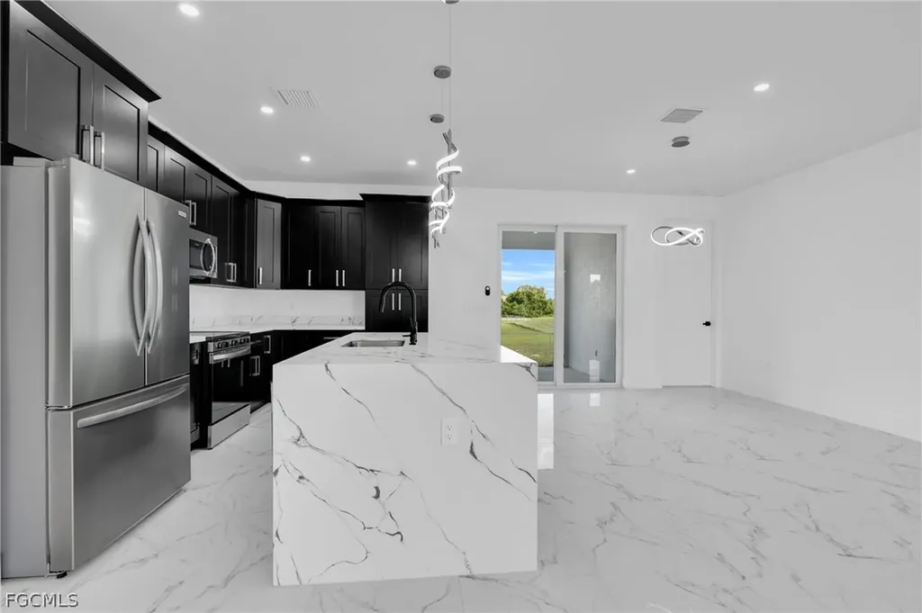 172 Pembroke Street Lehigh Acres FL 33974