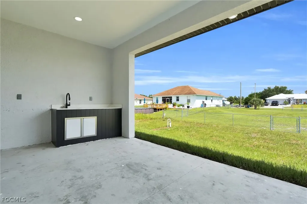 172 Pembroke Street Lehigh Acres FL 33974