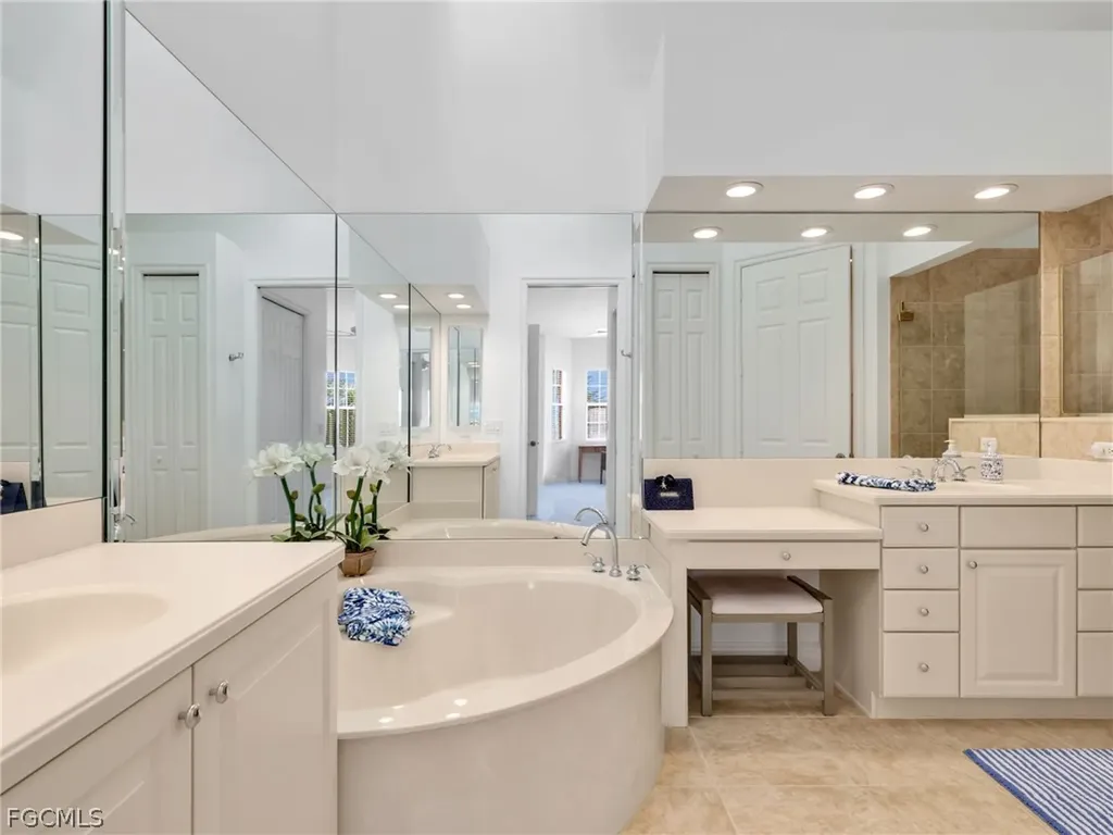 6422 Legacy Circle Naples FL 34113