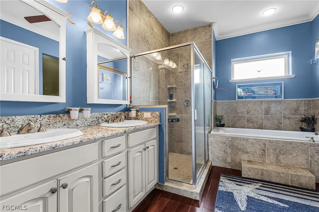 4438 NE 11th Place Cape Coral FL 33909