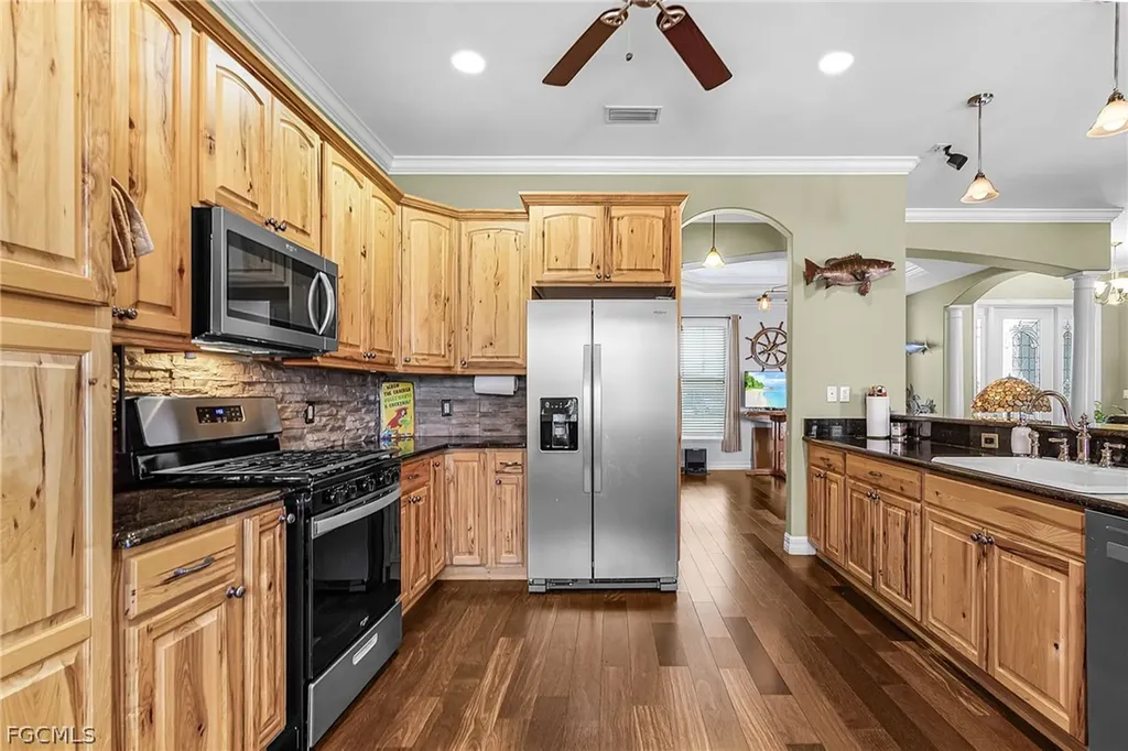 4438 NE 11th Place Cape Coral FL 33909
