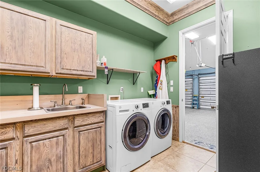 4438 NE 11th Place Cape Coral FL 33909