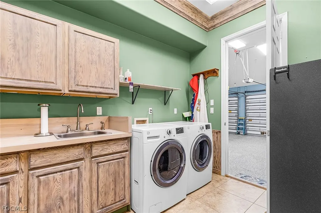 4438 NE 11th Place Cape Coral FL 33909
