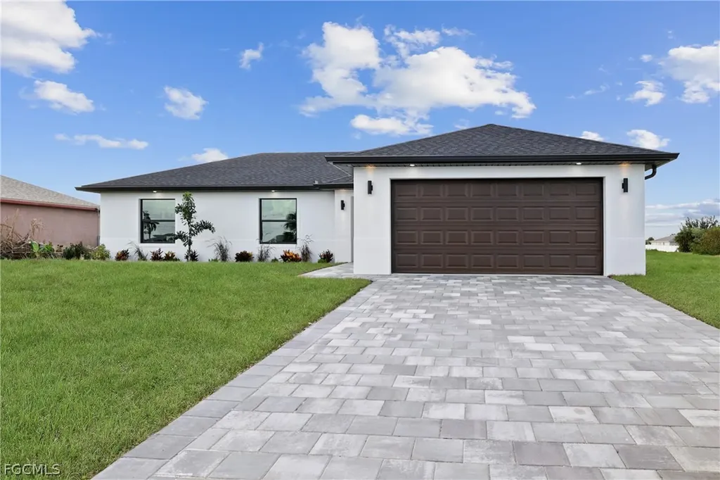 1923 NE 33rd Street Cape Coral FL 33909