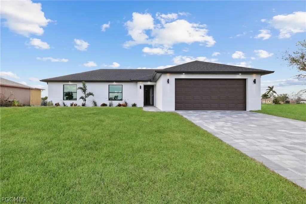 1923 NE 33rd Street Cape Coral FL 33909