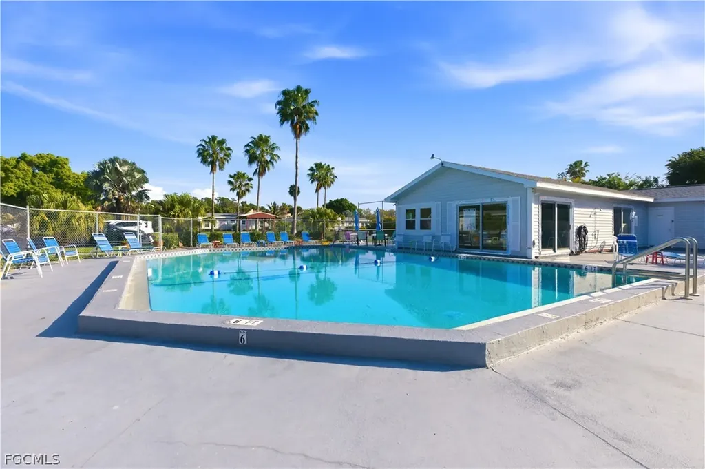 7008 Constitution Boulevard Fort Myers FL 33967