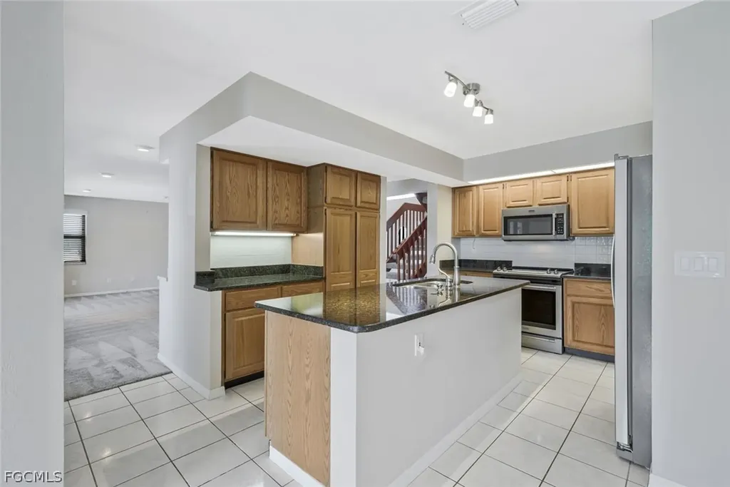 1904 SE 36th Terrace Cape Coral FL 33904