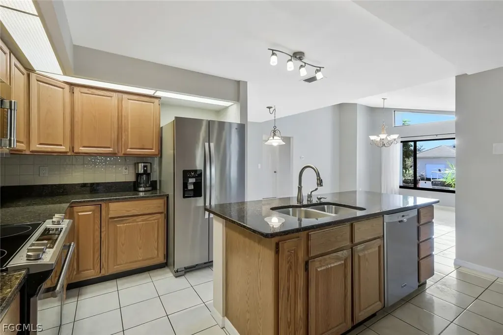 1904 SE 36th Terrace Cape Coral FL 33904