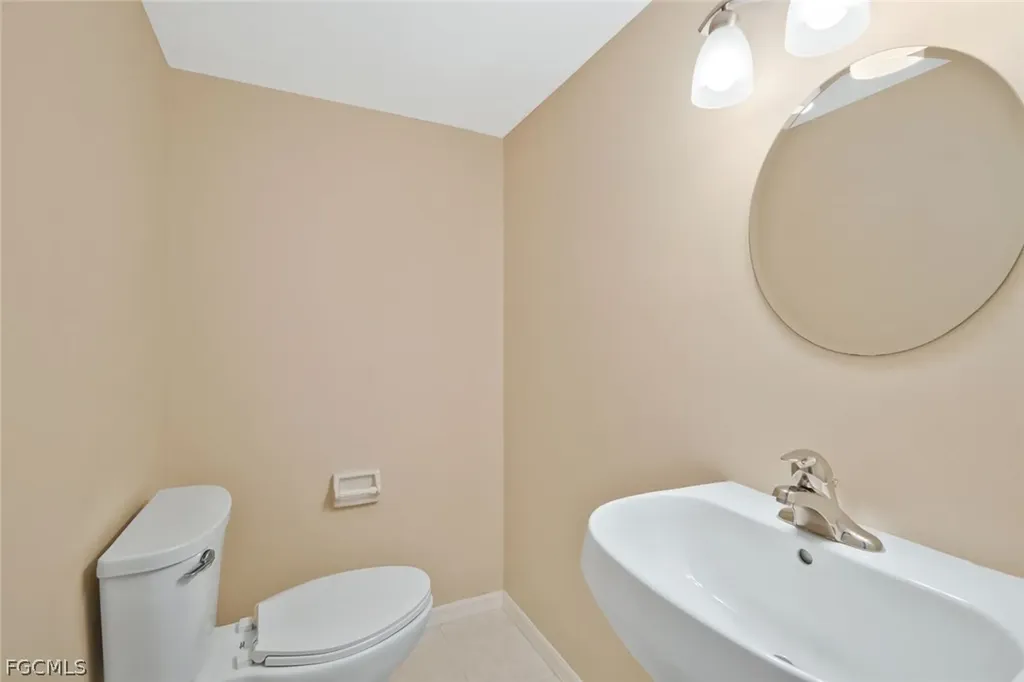 1904 SE 36th Terrace Cape Coral FL 33904