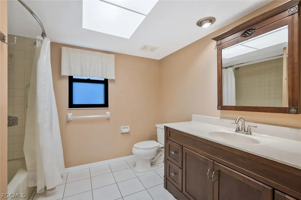 1904 SE 36th Terrace Cape Coral FL 33904