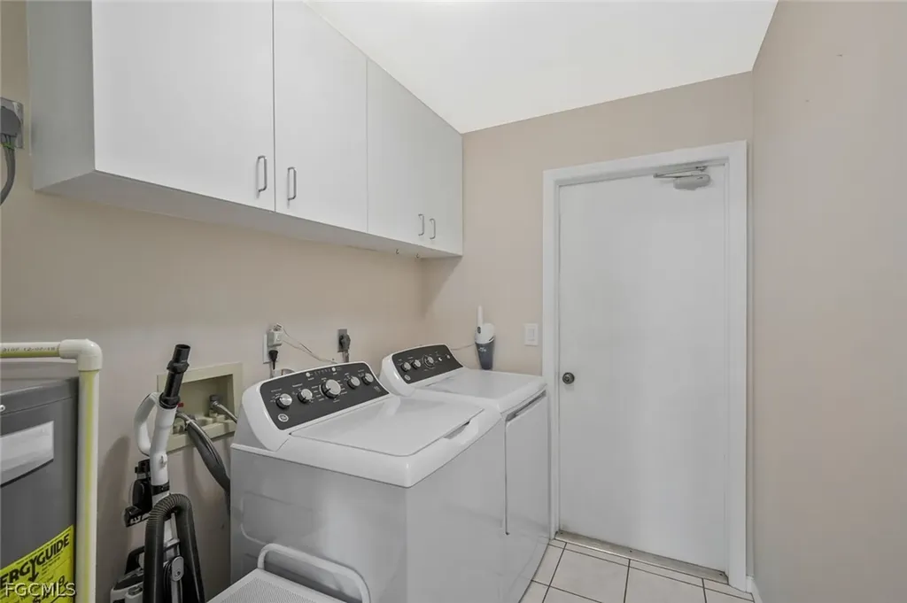 1904 SE 36th Terrace Cape Coral FL 33904