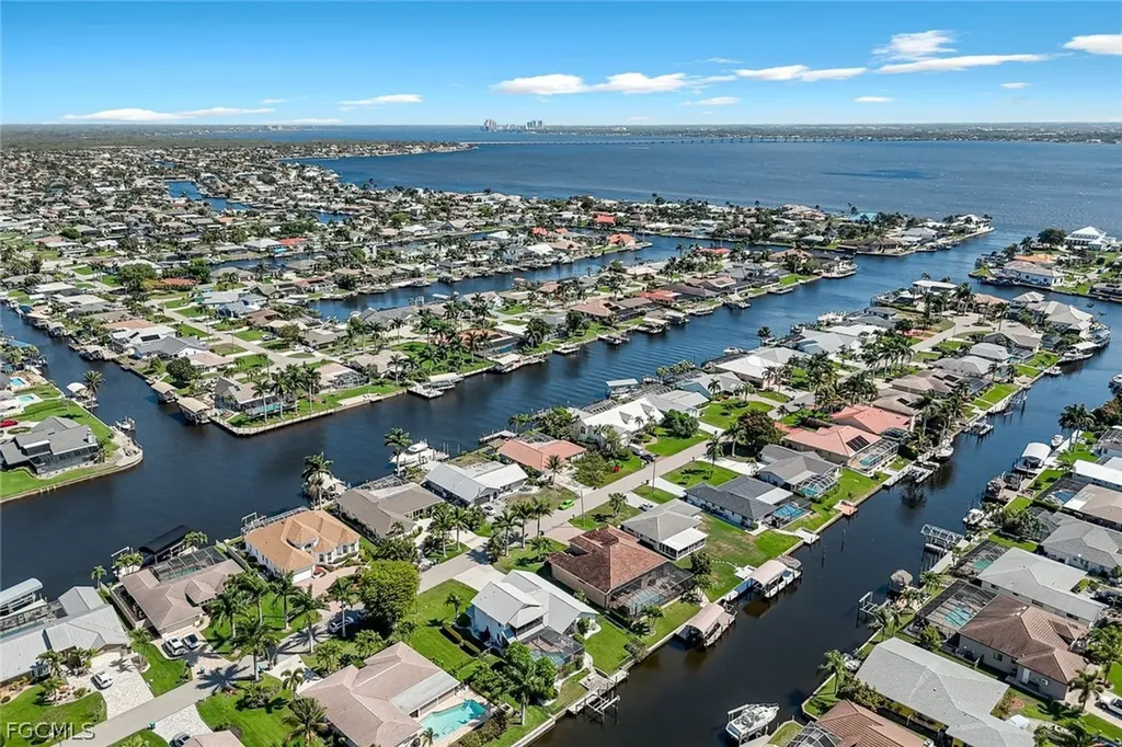 1904 SE 36th Terrace Cape Coral FL 33904