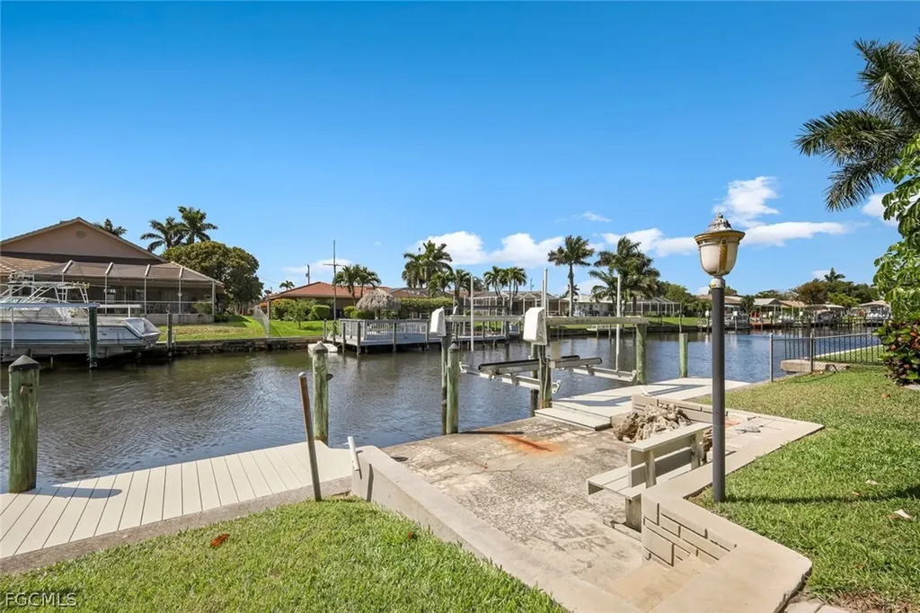 1904 SE 36th Terrace Cape Coral FL 33904