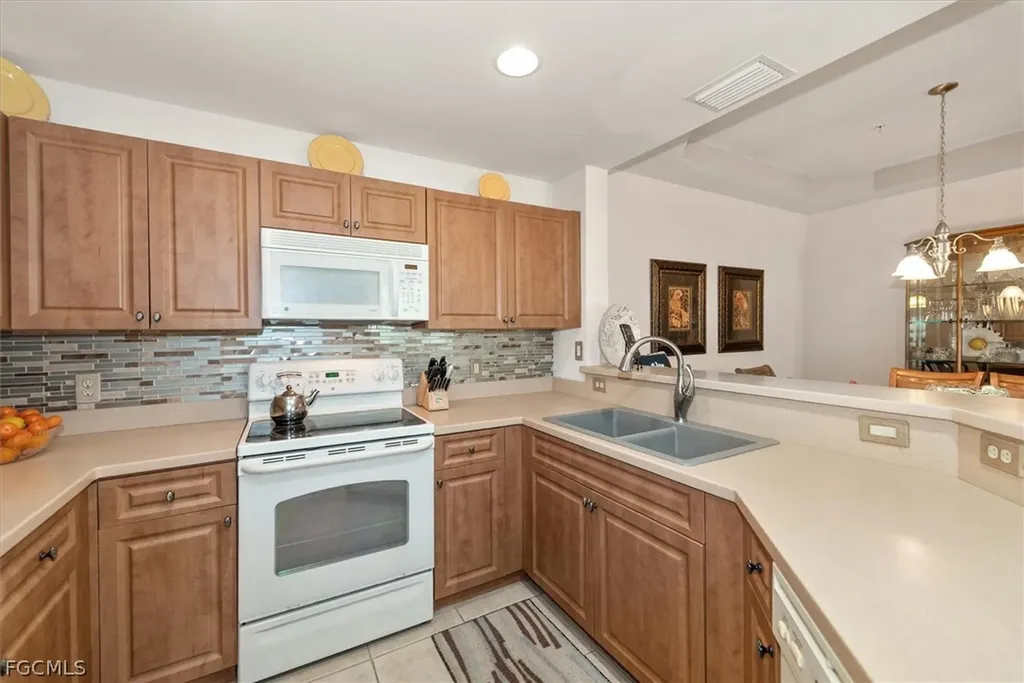 3957 Pomodoro Circle Cape Coral FL 33909