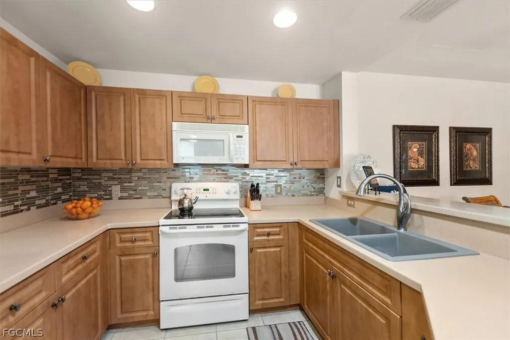 3957 Pomodoro Circle Cape Coral FL 33909
