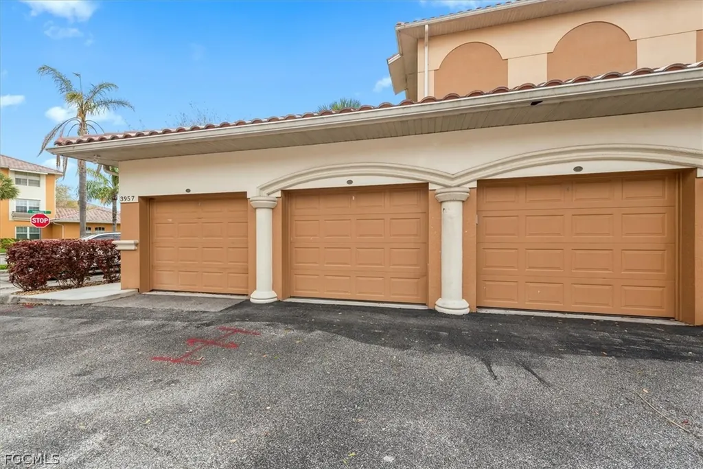 3957 Pomodoro Circle Cape Coral FL 33909