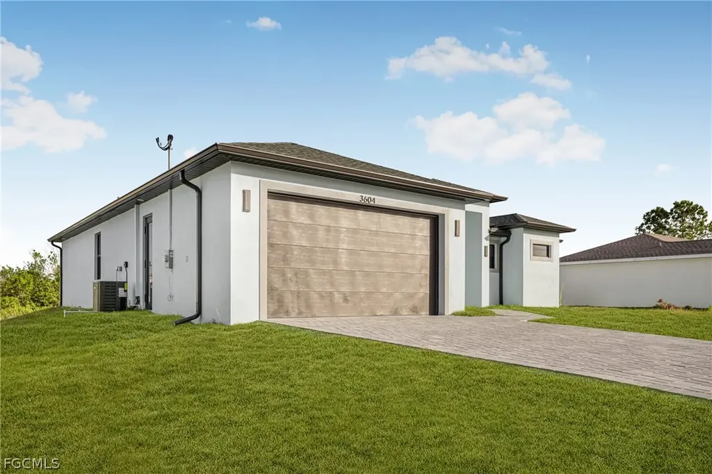 3604 29th Street SW Lehigh Acres FL 33976