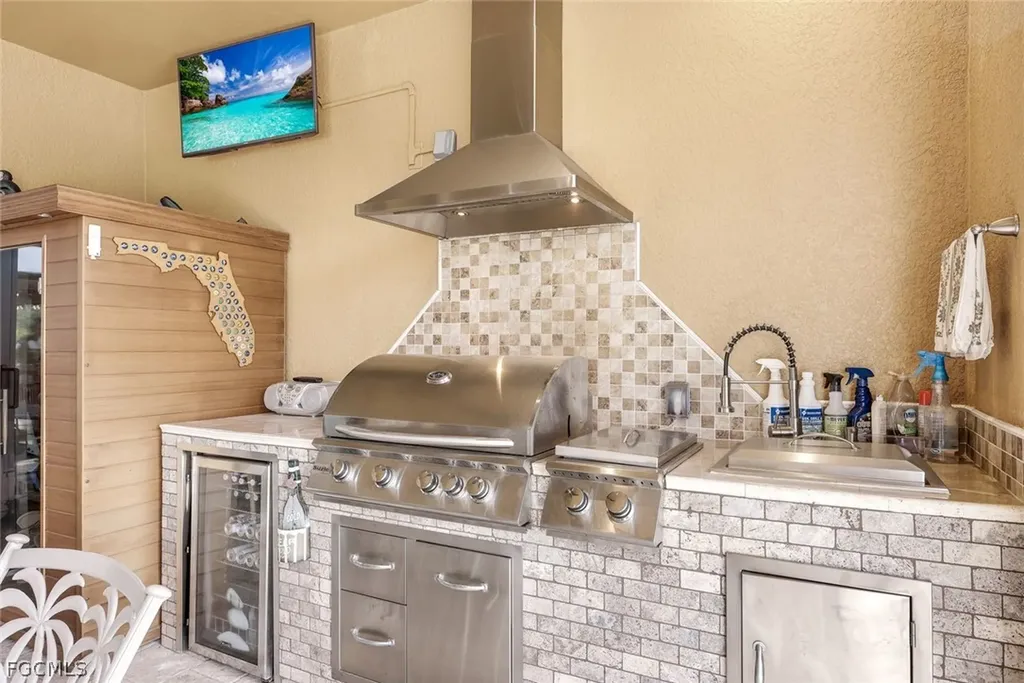 2364 NW 39th Avenue Cape Coral FL 33993