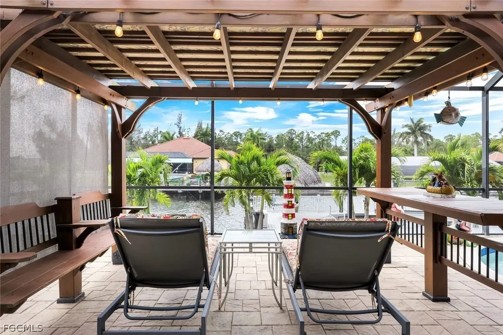 2364 NW 39th Avenue Cape Coral FL 33993