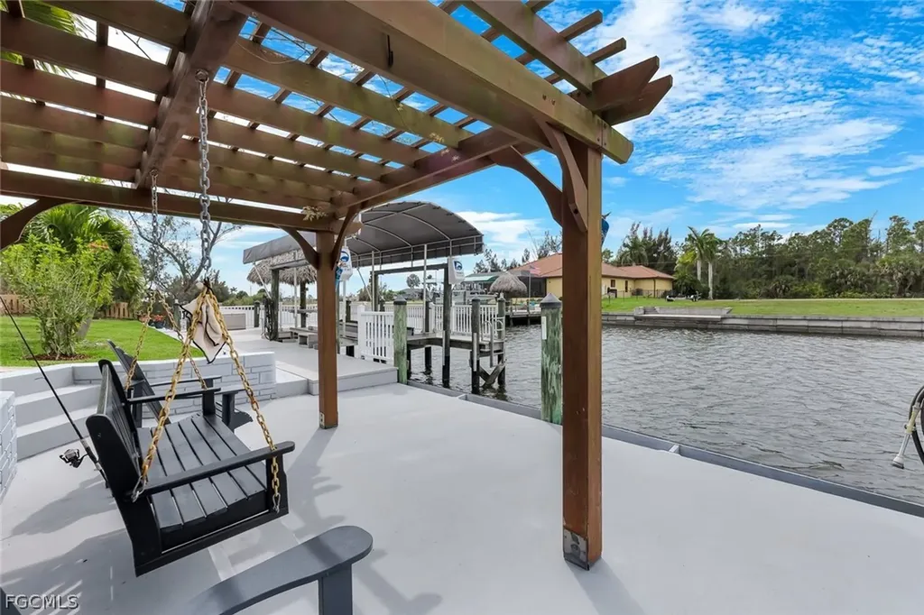 2364 NW 39th Avenue Cape Coral FL 33993