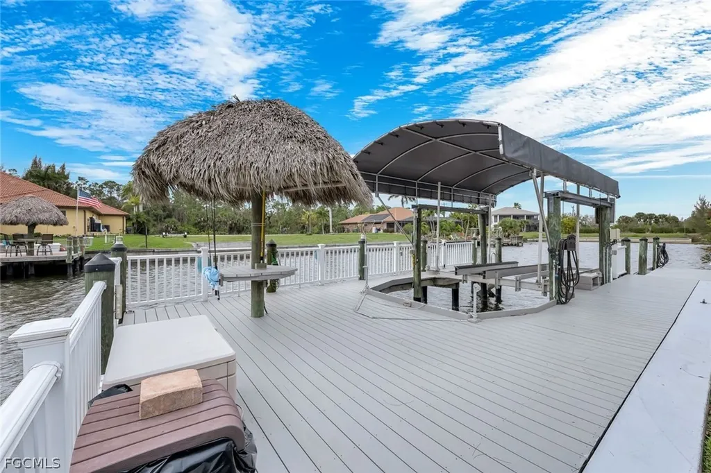 2364 NW 39th Avenue Cape Coral FL 33993