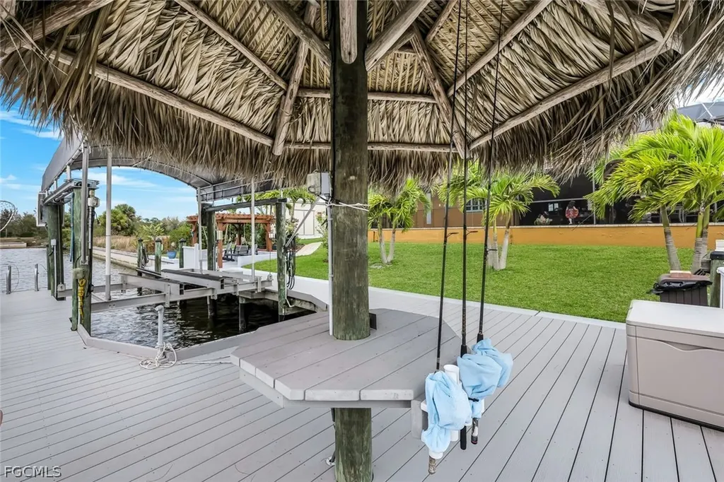 2364 NW 39th Avenue Cape Coral FL 33993