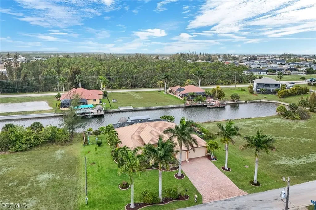 2364 NW 39th Avenue Cape Coral FL 33993