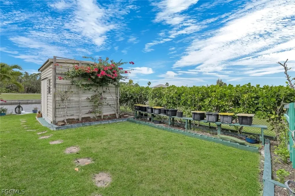 2364 NW 39th Avenue Cape Coral FL 33993
