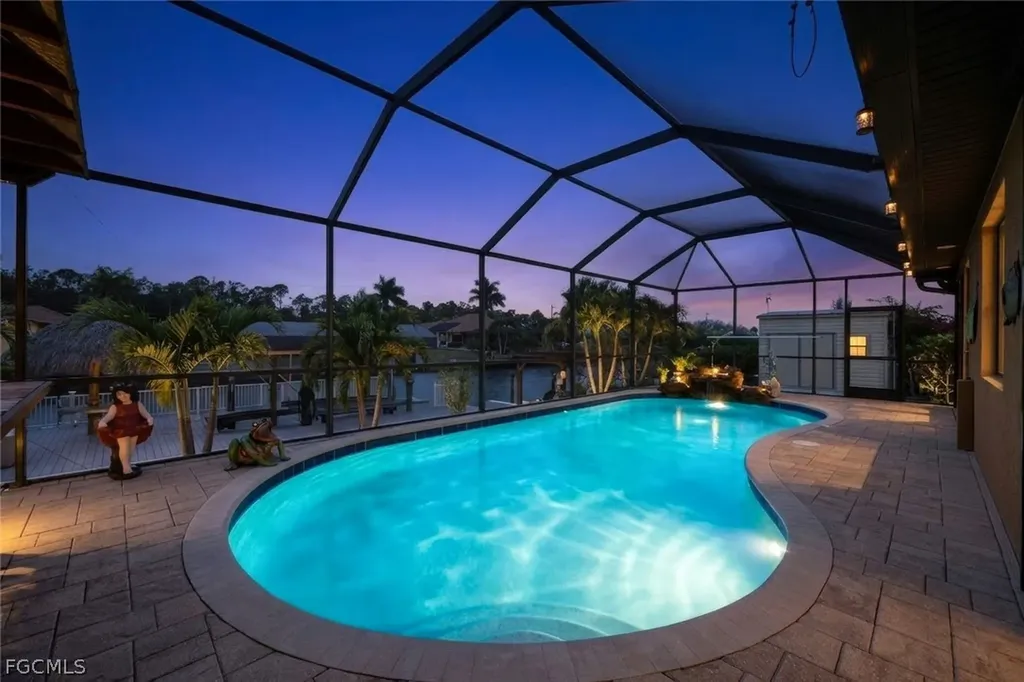2364 NW 39th Avenue Cape Coral FL 33993