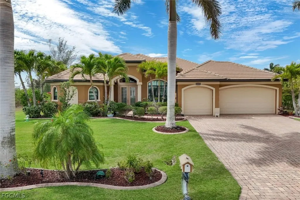 2364 NW 39th Avenue Cape Coral FL 33993