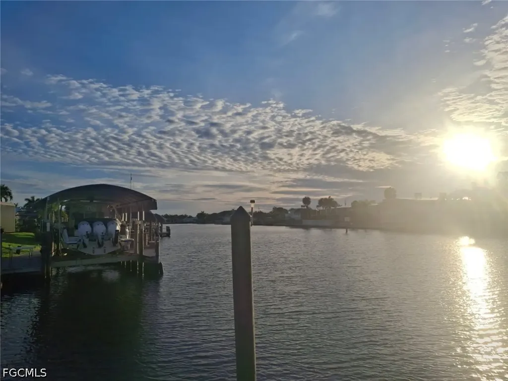 419 Avalon Drive Cape Coral FL 33904