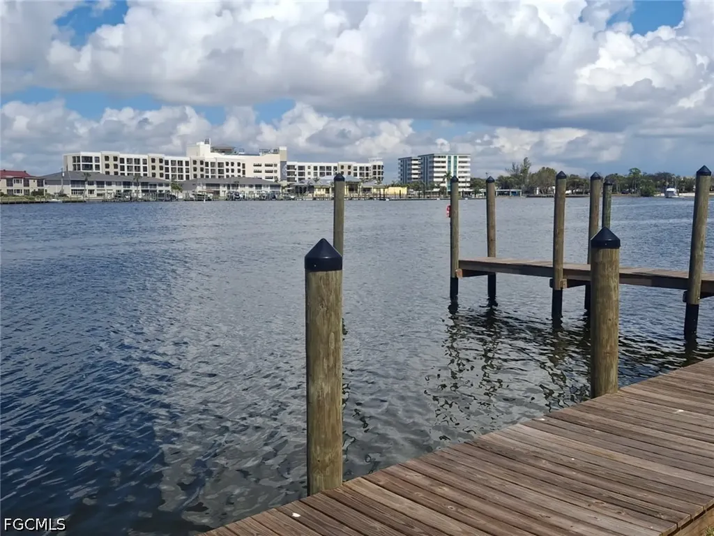 419 Avalon Drive Cape Coral FL 33904