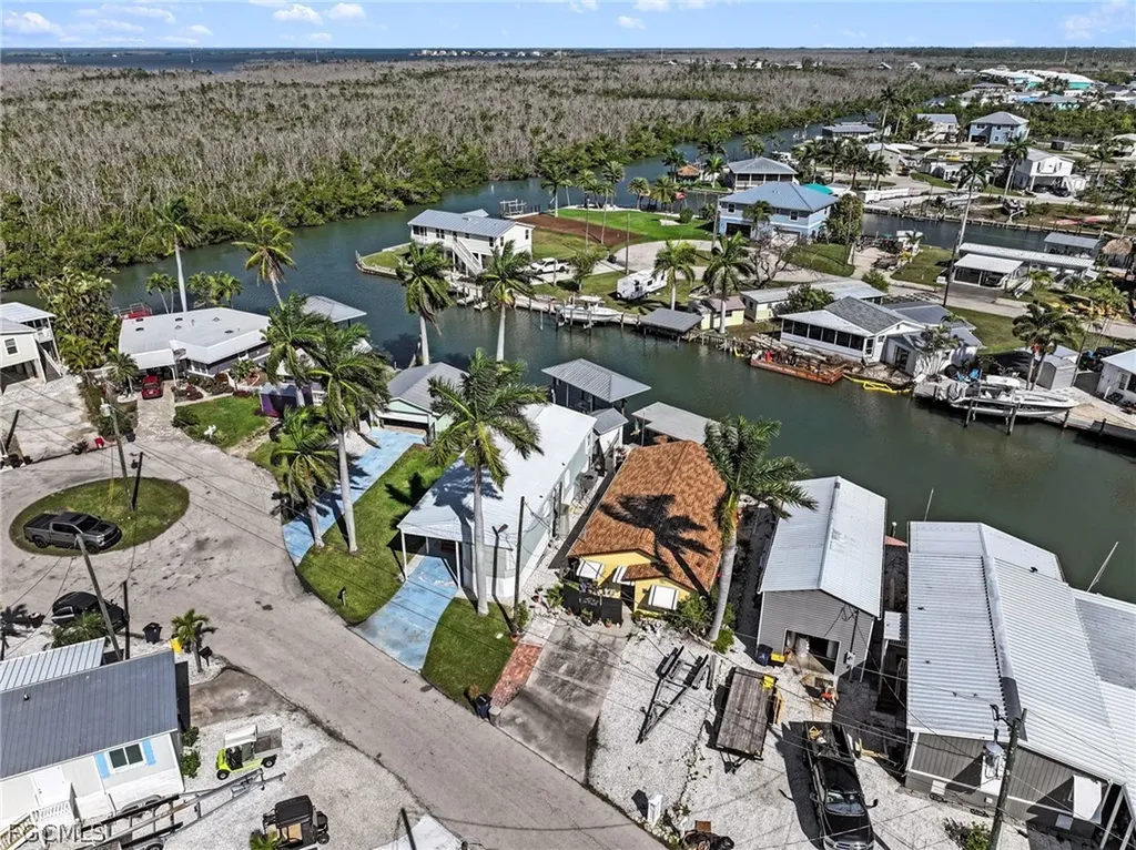 3932 Phoenix Drive St. James City FL 33956