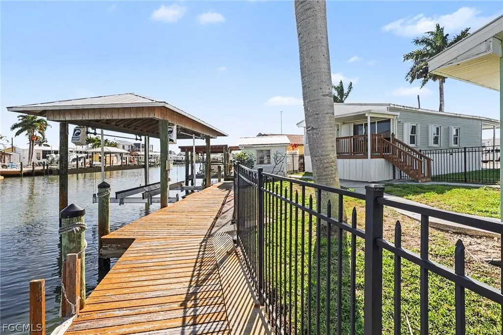 3932 Phoenix Drive St. James City FL 33956