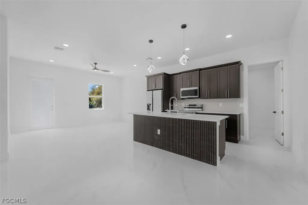 105 E 9th Street Lehigh Acres FL 33972