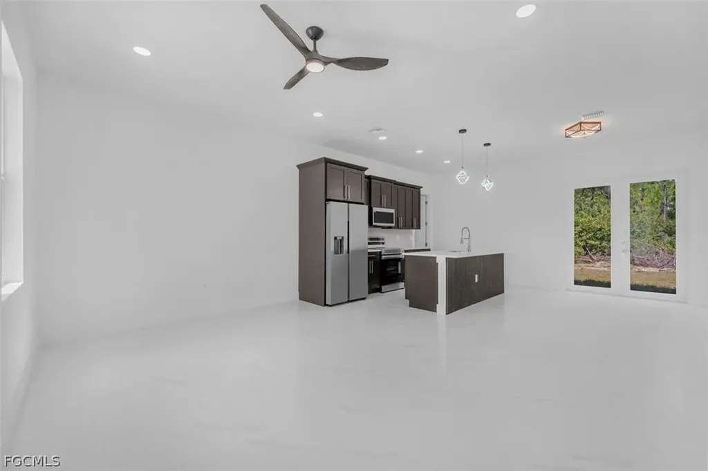 105 E 9th Street Lehigh Acres FL 33972