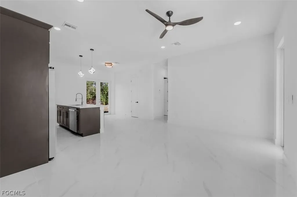 105 E 9th Street Lehigh Acres FL 33972