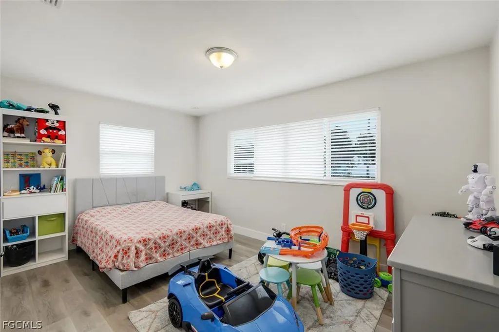 942 Narcissus Street North Fort Myers FL 33903
