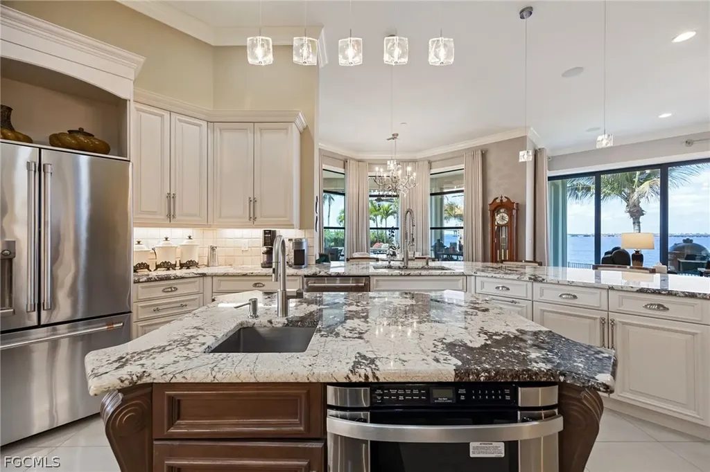 3944 W Riverside Drive Fort Myers FL 33901