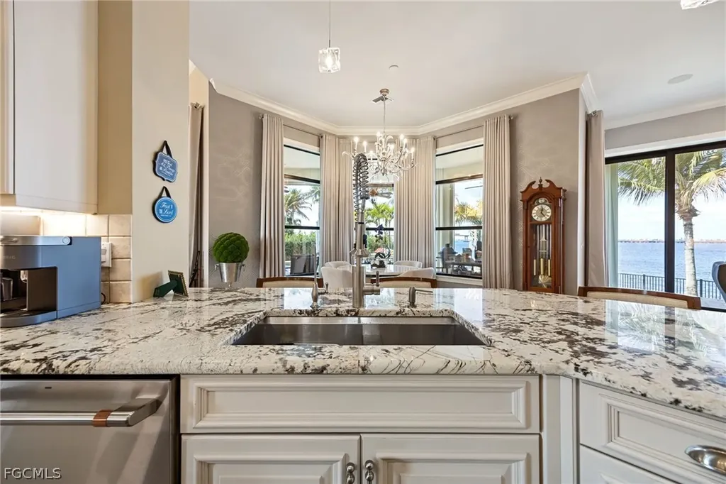 3944 W Riverside Drive Fort Myers FL 33901