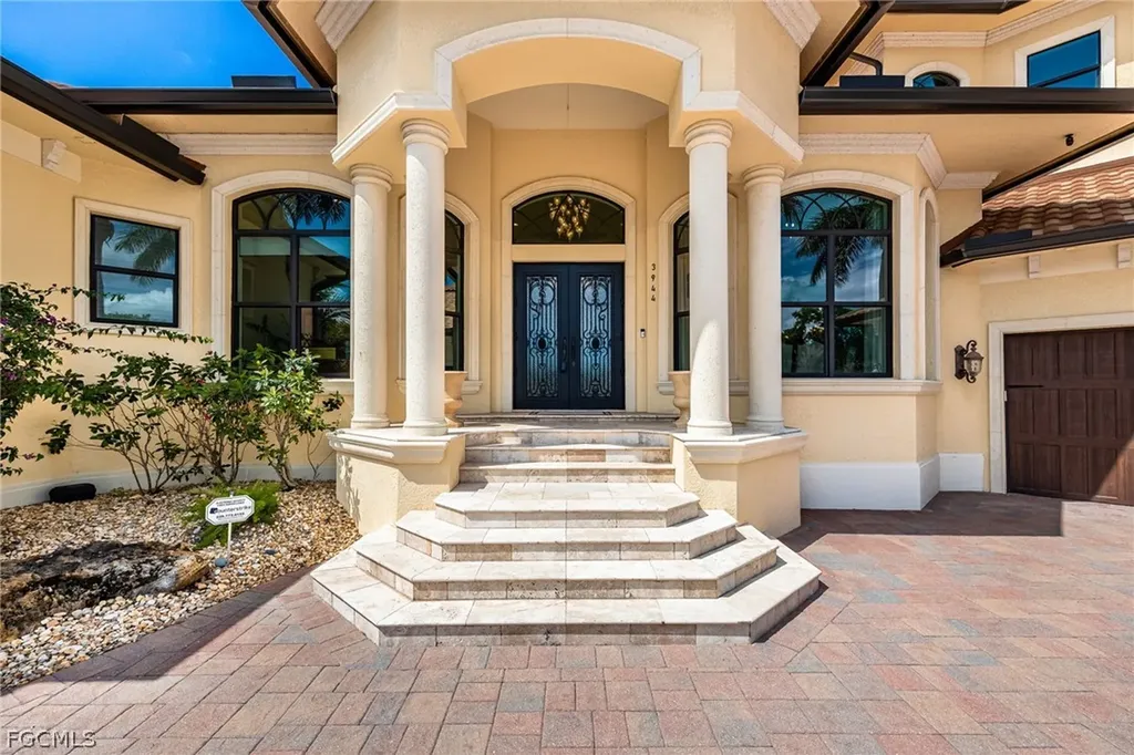 3944 W Riverside Drive Fort Myers FL 33901