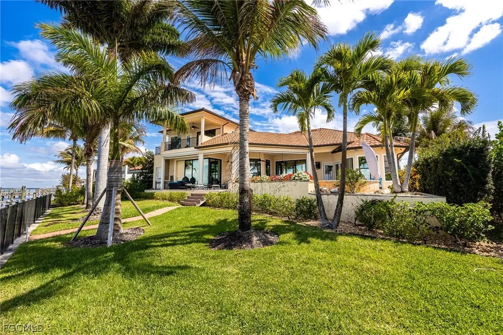 3944 W Riverside Drive Fort Myers FL 33901
