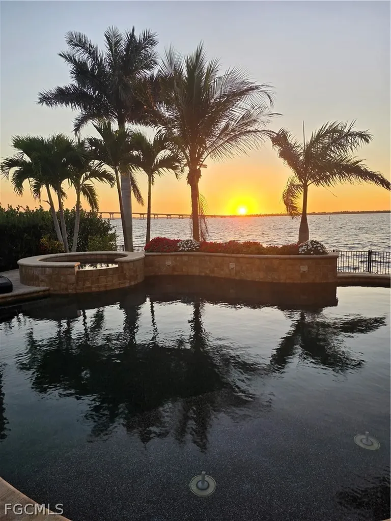 3944 W Riverside Drive Fort Myers FL 33901