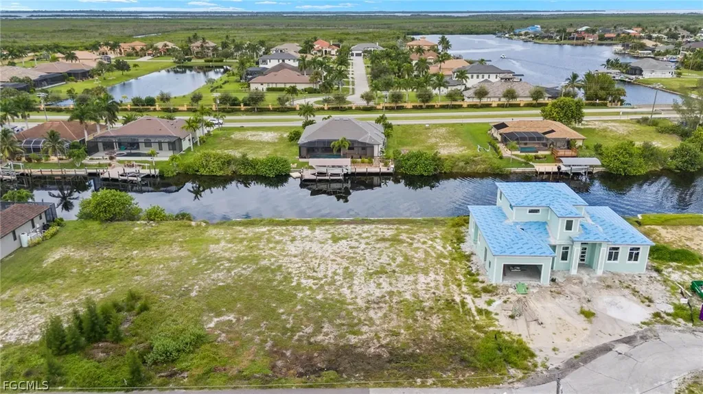 908 NW 39th Avenue Cape Coral FL 33993
