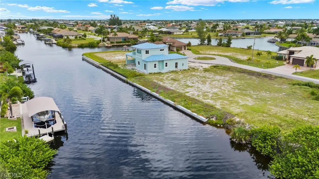 908 NW 39th Avenue Cape Coral FL 33993