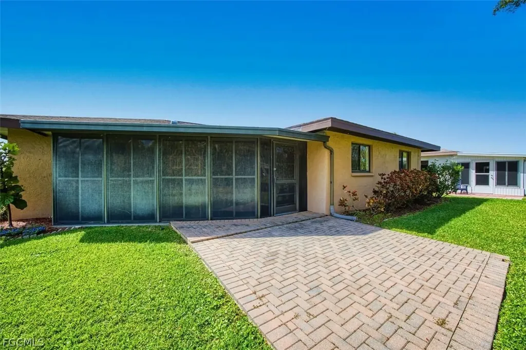 9780 Owlclover Street Fort Myers FL 33919