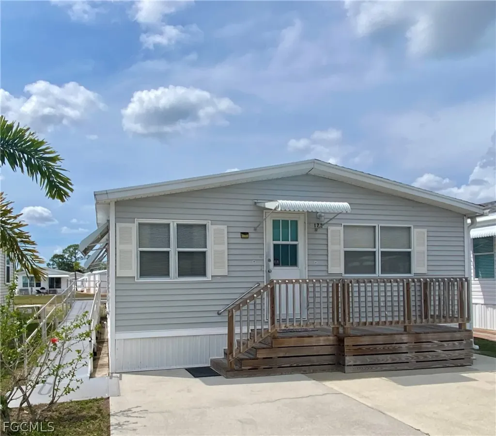 172 Vista Mar Drive North Fort Myers FL 33903